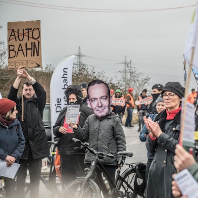 Demonstration auf der Rheinallee. Am Nachmittag des 4. Februar wurde die Leverkusener Autobahnbrücke freigegeben.