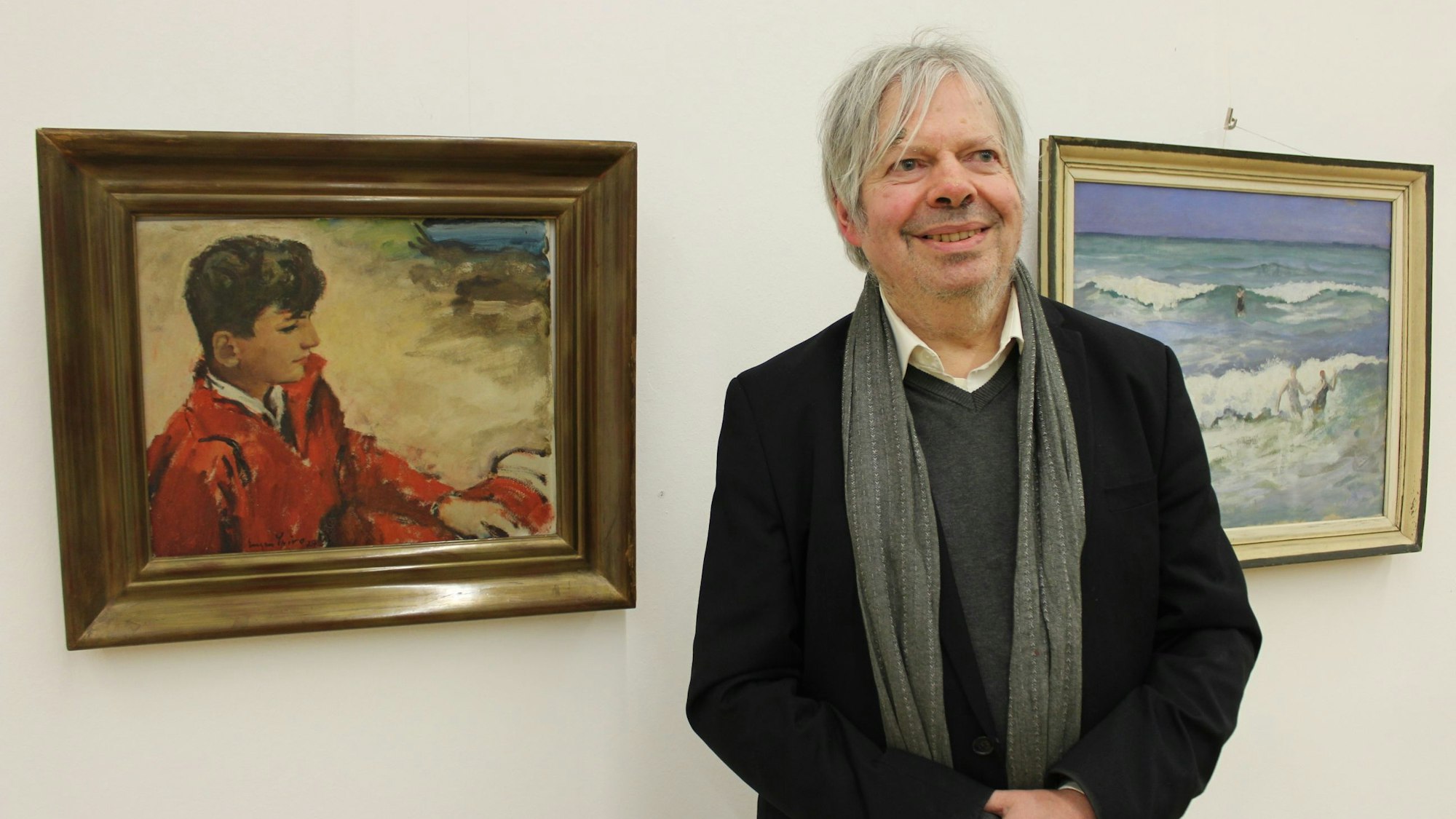 Auf dem Bild ist ein Kunstsammler zu sehen.
