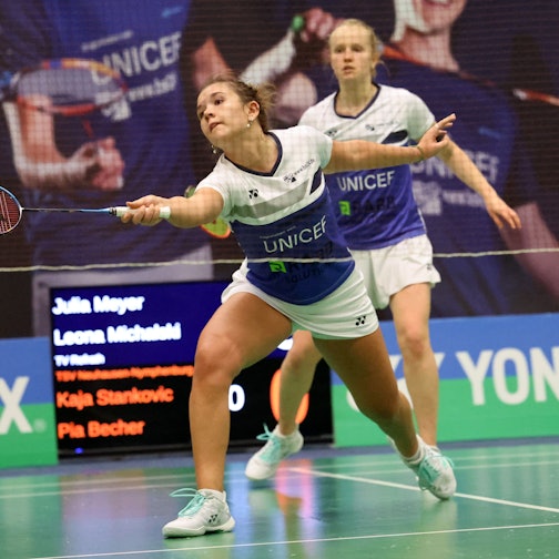 Julia Meyer und Leona Michalski während des Spiels