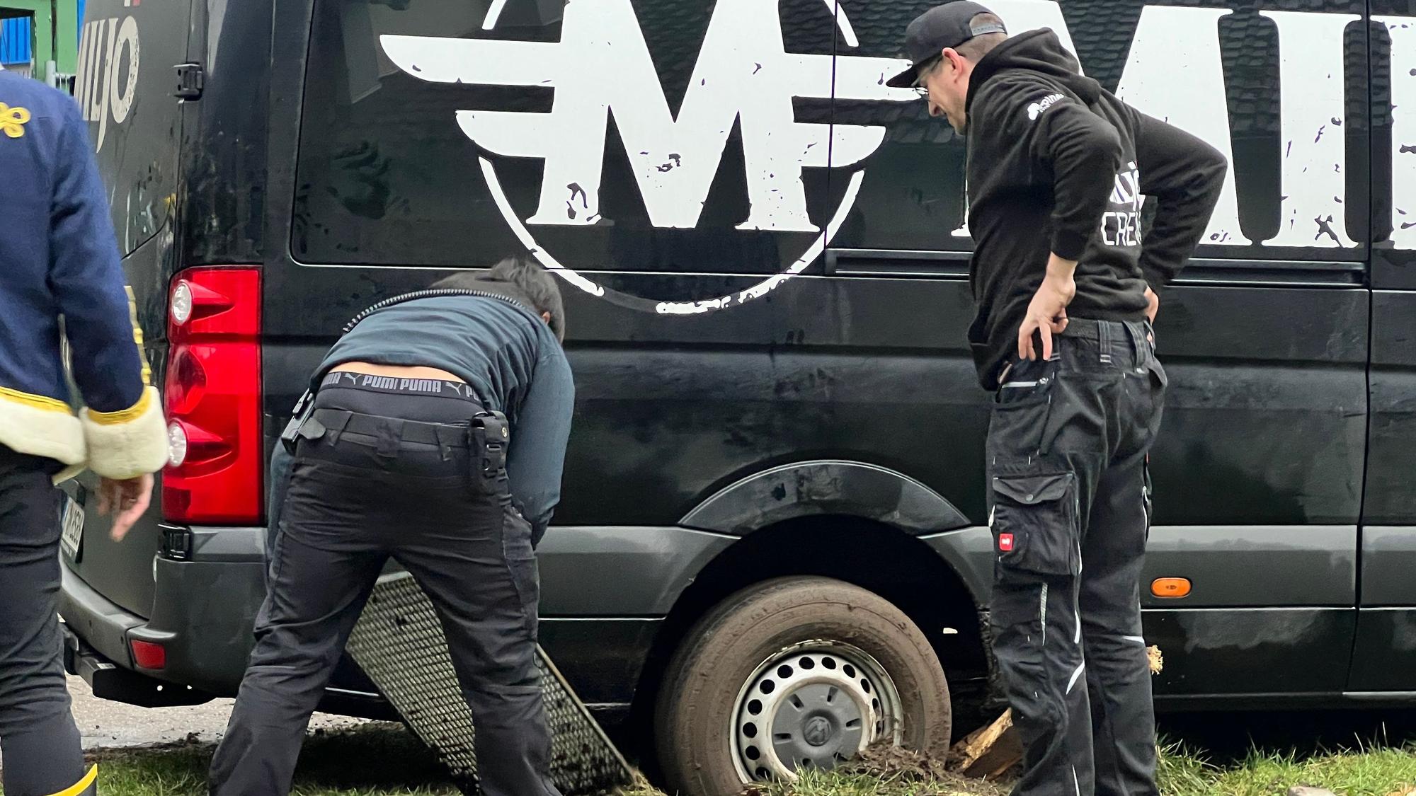 Der Miljö-Tourbus hatte sich festgefahren.