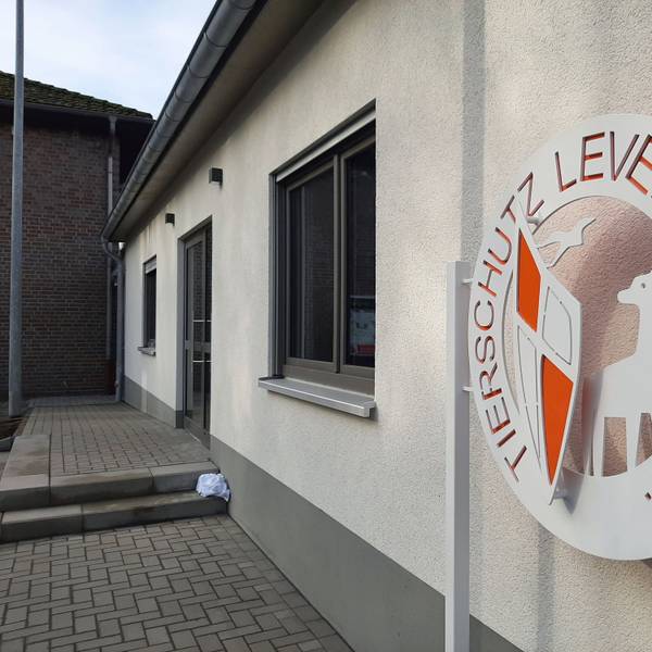 Eröffnung des Erweiterungsbaus des "Tierschutz Leverkusen e.V." an der Reuschenberger Straße 100.