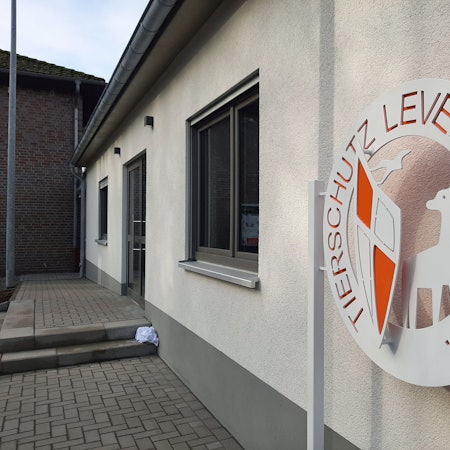 Eröffnung des Erweiterungsbaus des "Tierschutz Leverkusen e.V." an der Reuschenberger Straße 100.