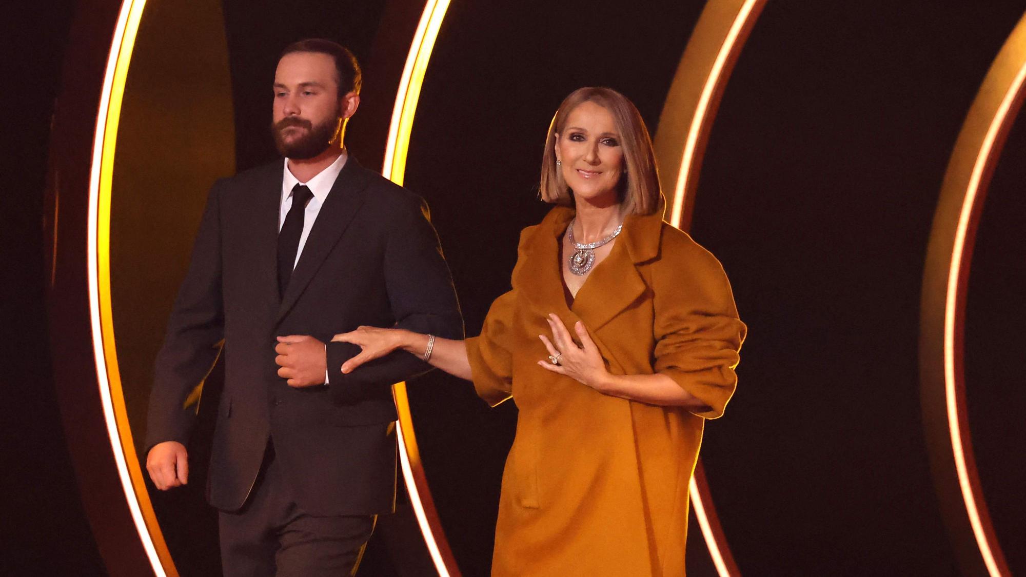 Céline Dion hat bei den Grammys den Preis für das Album des Jahres verliehen.