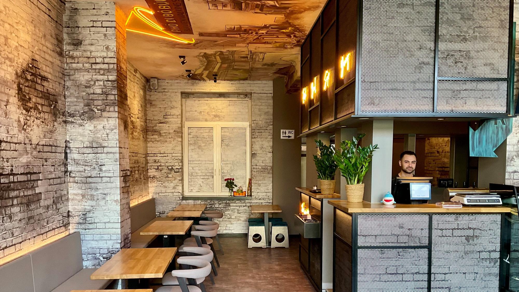 Blick in ein neues Suppen-Restaurant am Chlodwigplatz