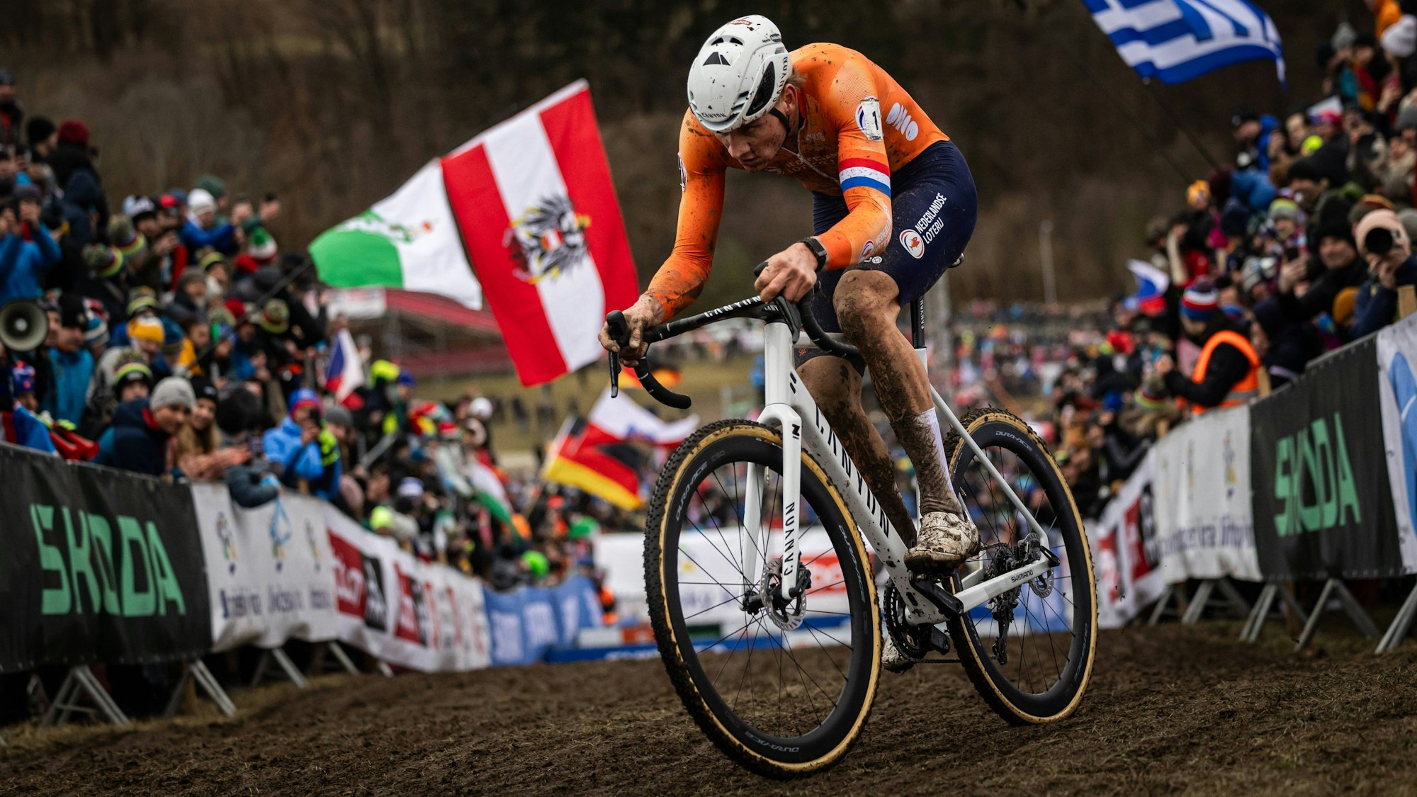 Unwiderstehlich auf dem Weg zum Ziel: Mathieu van der Poel in Tabor.