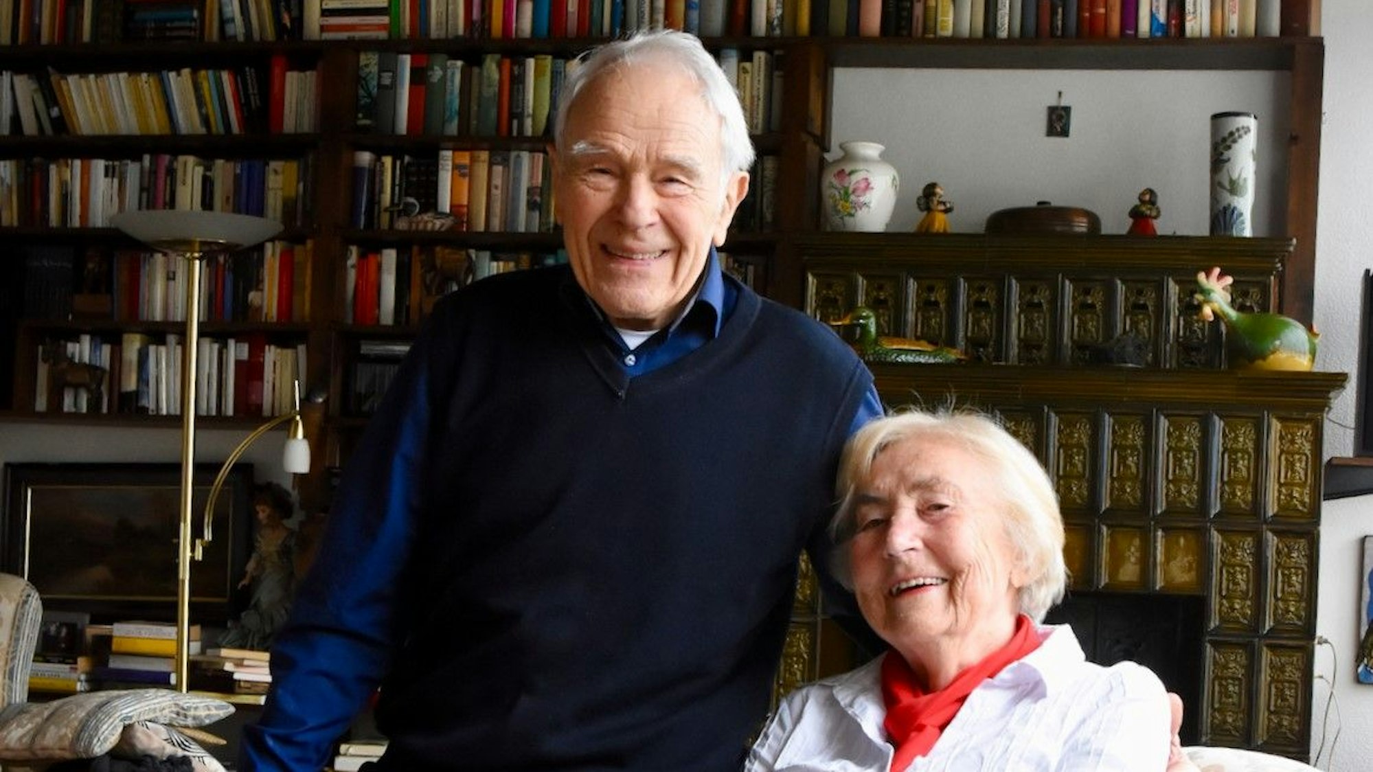 Walter und Elisabeth in ihrem Haus im Lohmar Stadtteil Weegen.