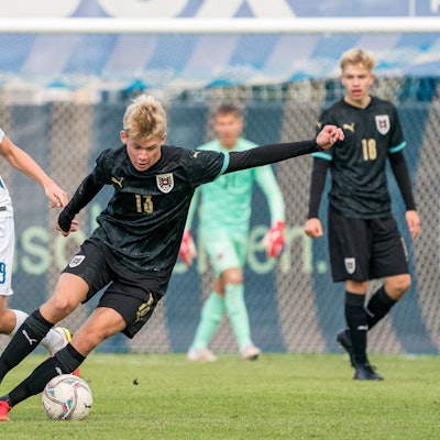 Jaka Potocnik im Spiel mit der slowenischen U17-Auswahl gegen Österreich. Potocnik steuerte zwei Tore zum 4:0 Sieg Sloweniens bei.