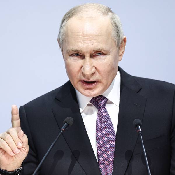 Wladimir Putin hat seine Ziele erneut unterstrichen. Russland befinde sich im „heiligen Kampf“ gegen „Neonazismus“, so der Kremlchef. Seine Drohung hat Putin bereits auf das Baltikum ausgedehnt.