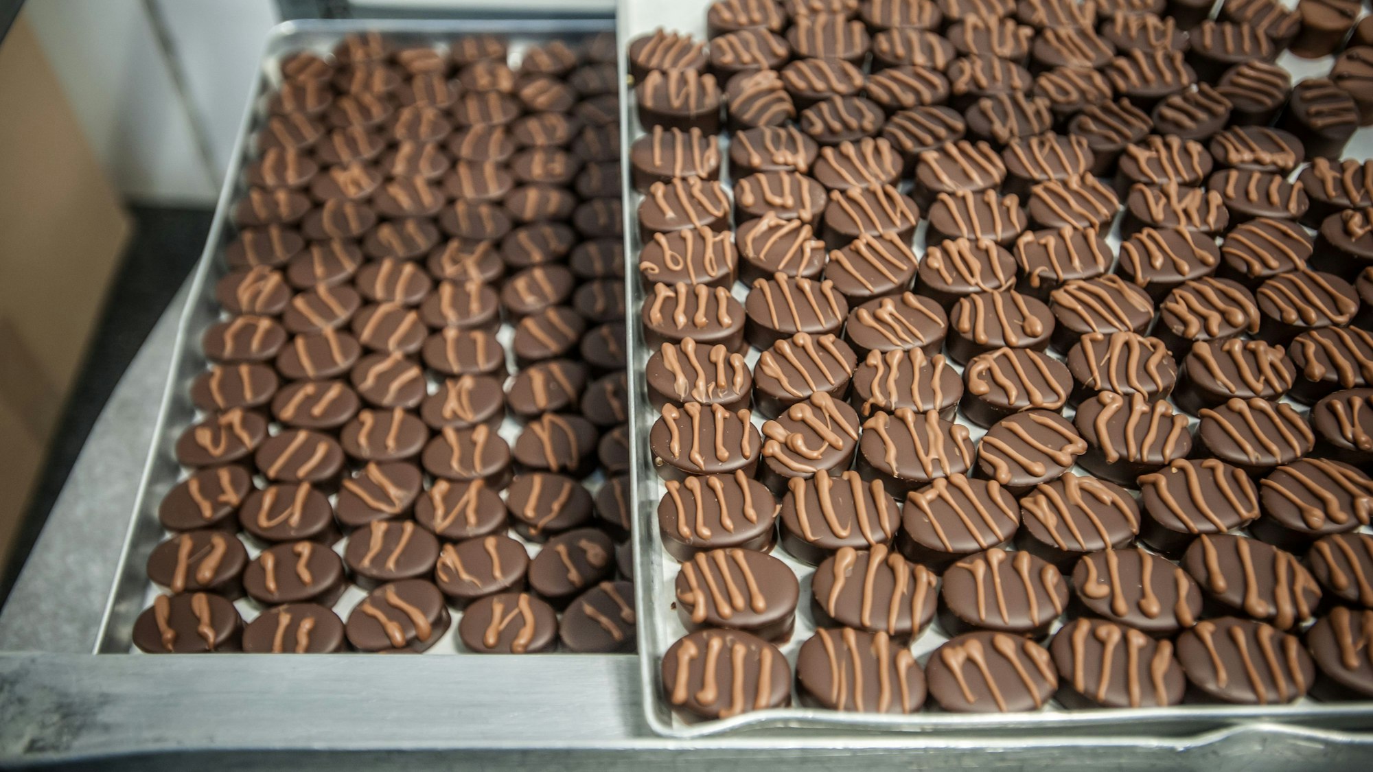 Man sieht Leverküsschen, Pralinen von Willeke.