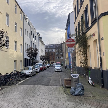 Blick in eine Anwohnerstraße in Ehrenfeld