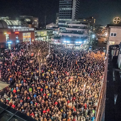 Vor ziemlich genau einem Jahr waren Tausende Menschen nach Leverkusen zu einer Demo gegen den Rechtsruck gekommen.