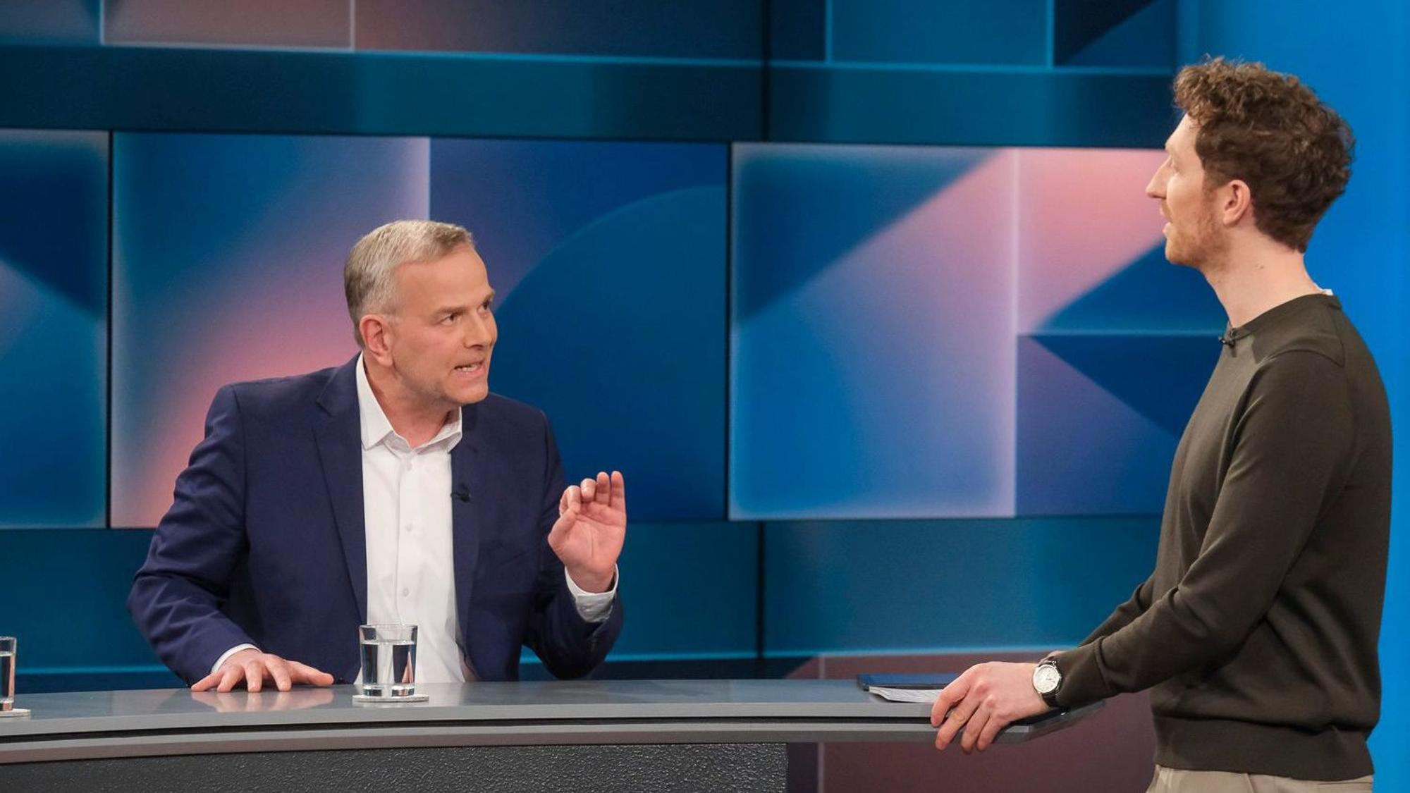 Leif-Erik Holm (l., AfD) und Louis Klamroth bei „Hart aber fair“ in der ARD