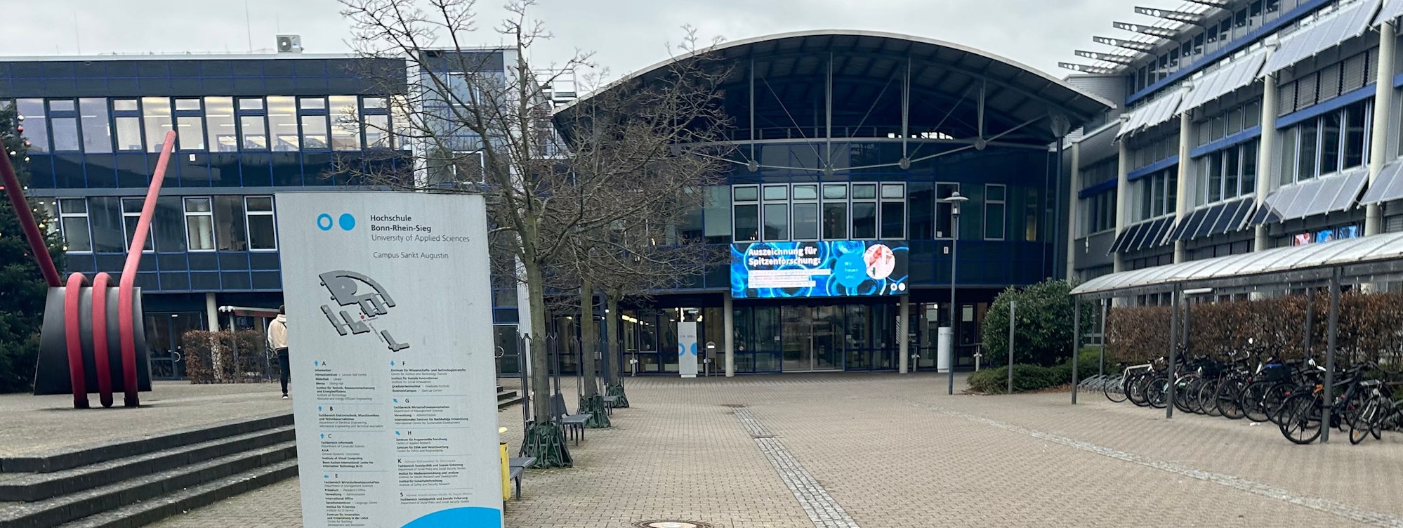Blick auf den Campus der Hochschule Bonn-Rhein-Sieg in Sankt Augustin.