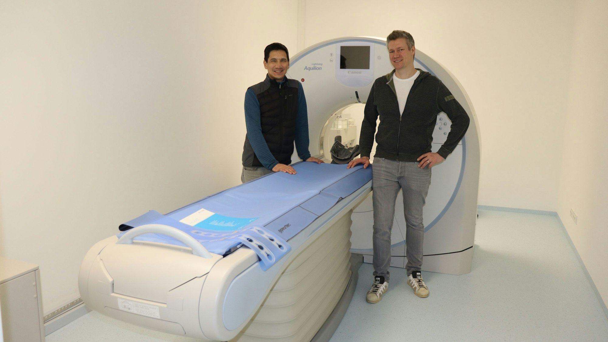 Andreas Fischer (l.) und Carsten Kazmierczak wollen mit ihrem Fachtierarztzentrum andere Kollegen unterstützen. Foto: Uwe Schäfer