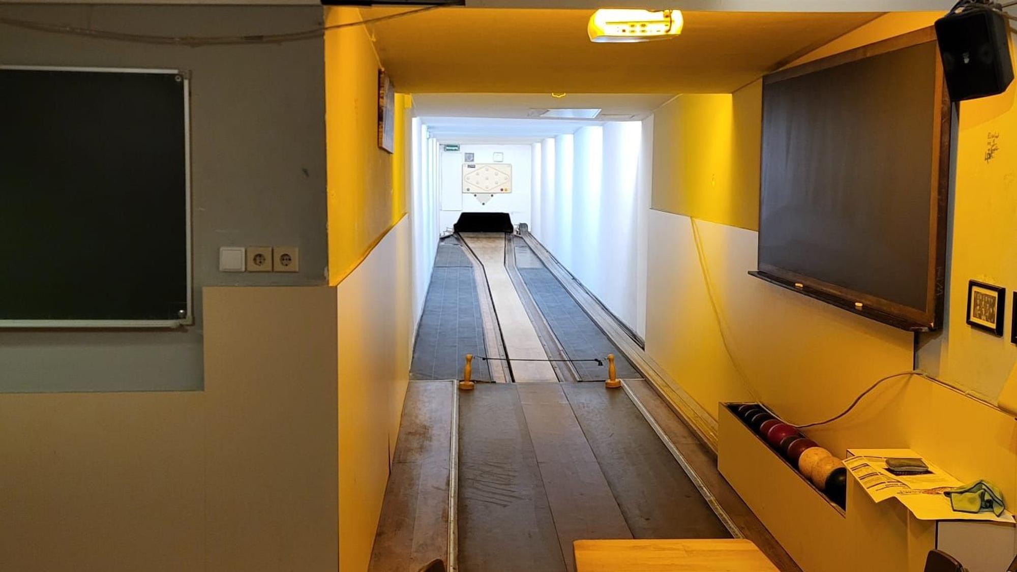 Kegelbahn in der Kneipe Umleitung in Köln.