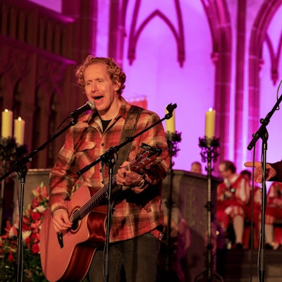 05.02.2024, Köln: Karnevalsgottesdienst in der Kirche St. Agnes.
Im Bild Kasalla.
Foto: Michael Bause