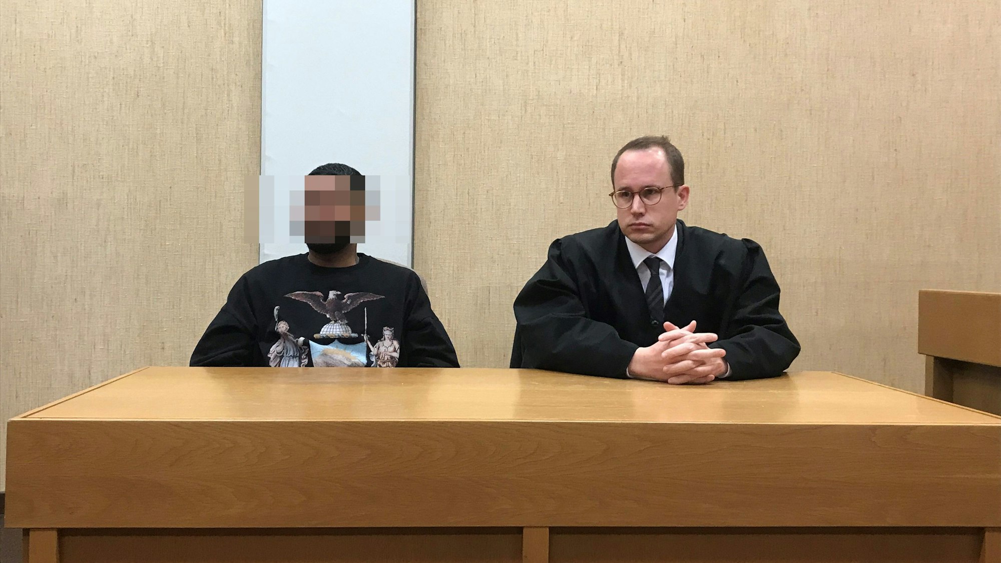 Der gefährlichen Körperverletzung angeklagt ist ein 31-jähriger Mann.