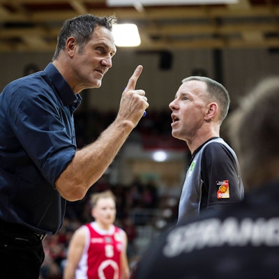 Basketball ProB Nord, Bayer Giants Leverkusen vs. Rheinstars Köln, 23.12.23 Hans-Jürgen Gnad Trainer Bayer Giants Leverkusen emotional Leverkusen, 23.12.23 - Basketball ProB Nord, Bayer Giants Leverkusen vs. Rheinstars Köln *** Basketball ProB North, Bayer Giants Leverkusen vs Rheinstars Cologne, 23 12 23 Hans Jürgen Gnad Coach Bayer Giants Leverkusen emotional Leverkusen, 23 12 23 Basketball ProB North, Bayer Giants Leverkusen vs Rheinstars Cologne Copyright: xBEAUTIFULxSPORTS/AxelxKohringx