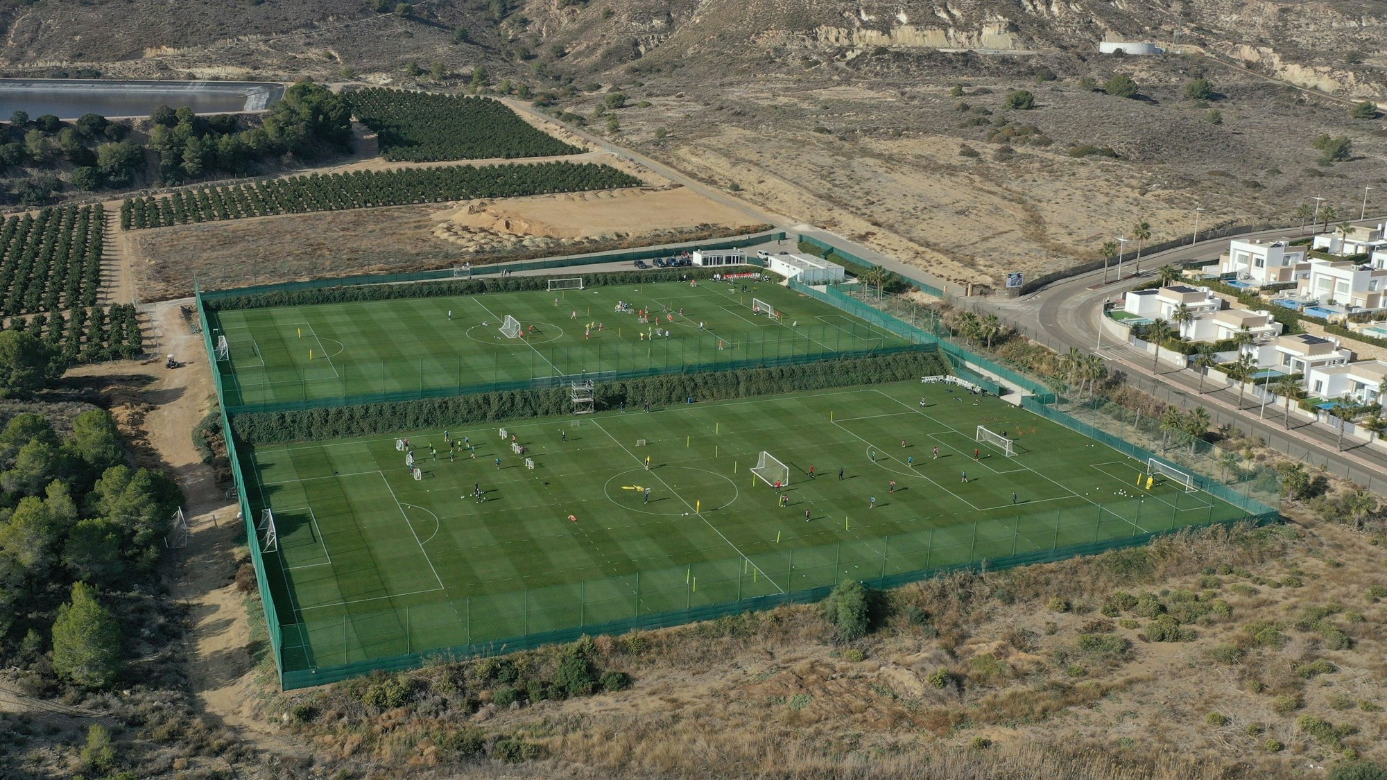 Die Plätze am La Finca Resort in Algorfa, wo Anfang des Jahres der belgische Erstligist Union Saint-Gilloise sein Wintertraining abhielt.