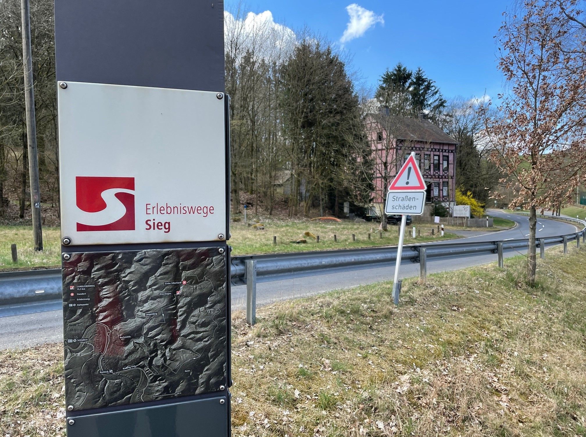 Ein Erlebnisweg gibt es gleich an der Grube Silberhardt.