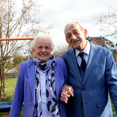 Auf dem Bild ist das Ehepaar Schölecke zu sehen, das seit 65 Jahren verheiratet ist.