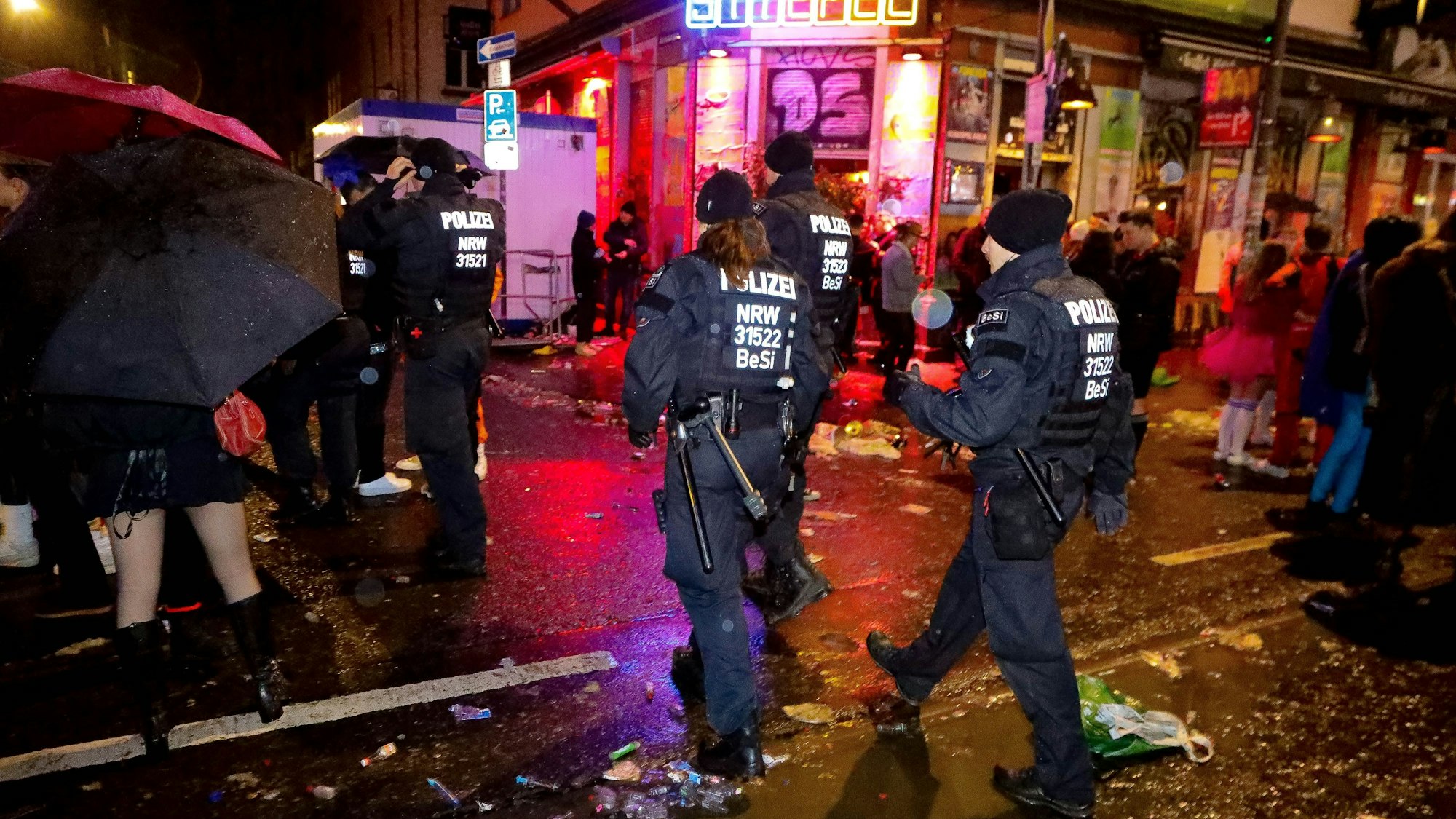 Polizei an der Zülpicher Straße