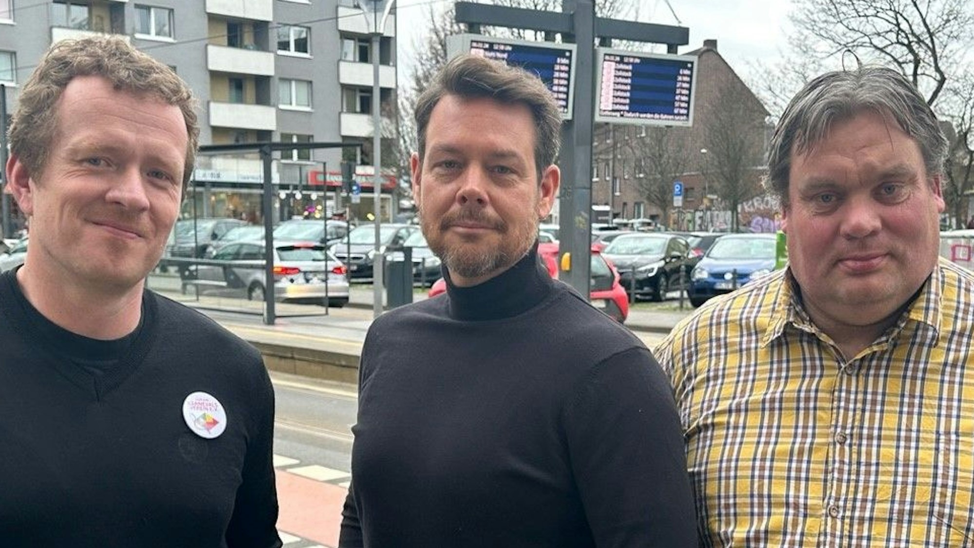 Jonas Hartung, Simon Schwieren und Michael Siegenbruck schauen in die Kamera