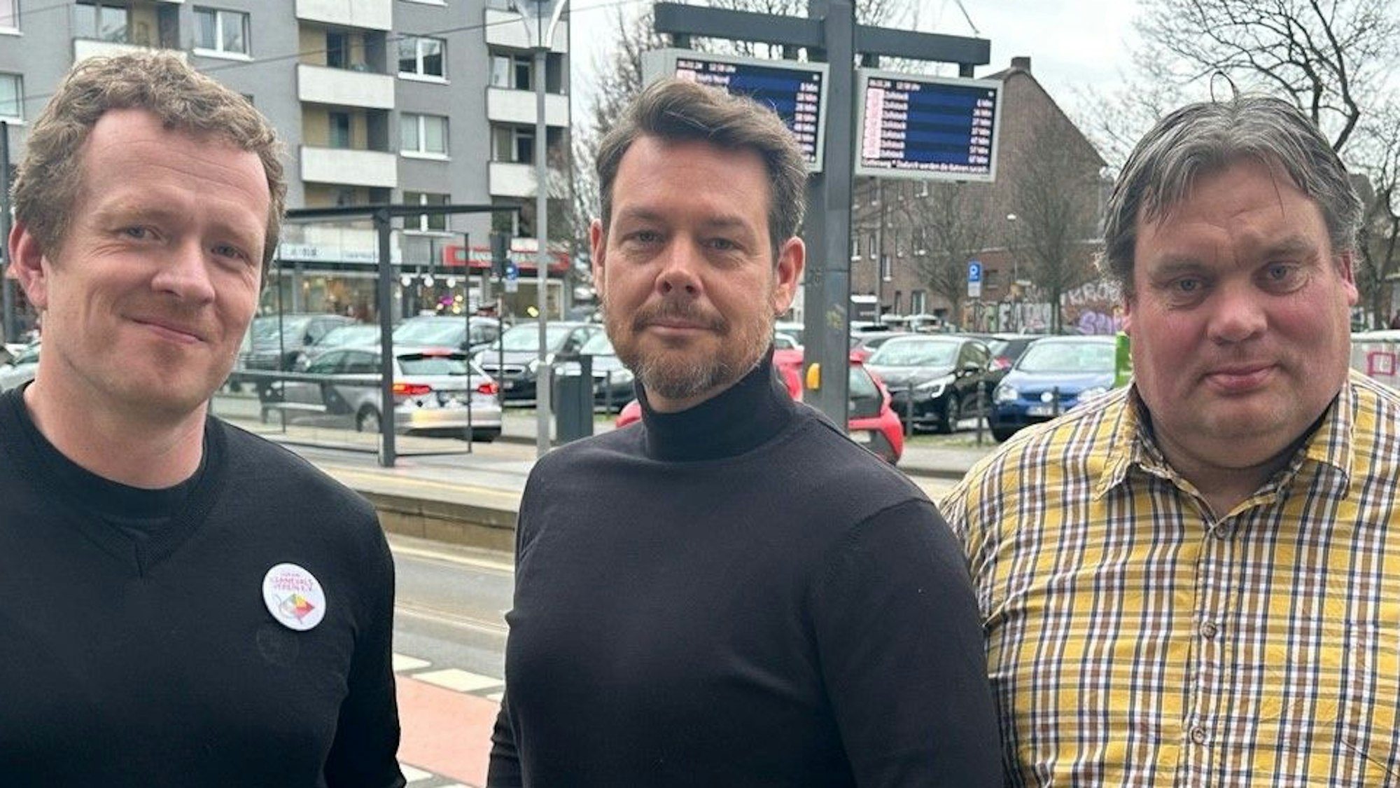 Jonas Hartung, Simon Schwieren und Michael Siegenbruck schauen in die Kamera