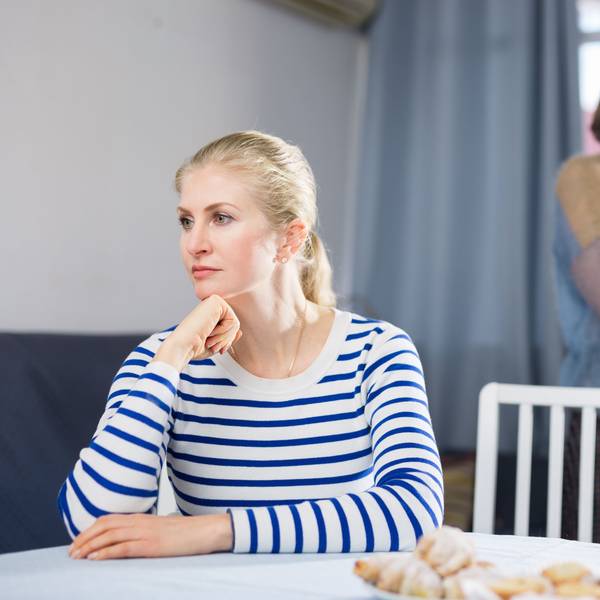 erwachsene Tochter und Mutter im Streit