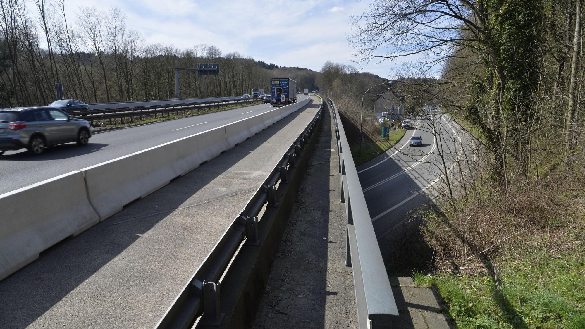 Die A4-Brücke bei Untereschbach soll nach den bisherigen Planungen dieses Jahr abgerissen und neu gebaut werden.