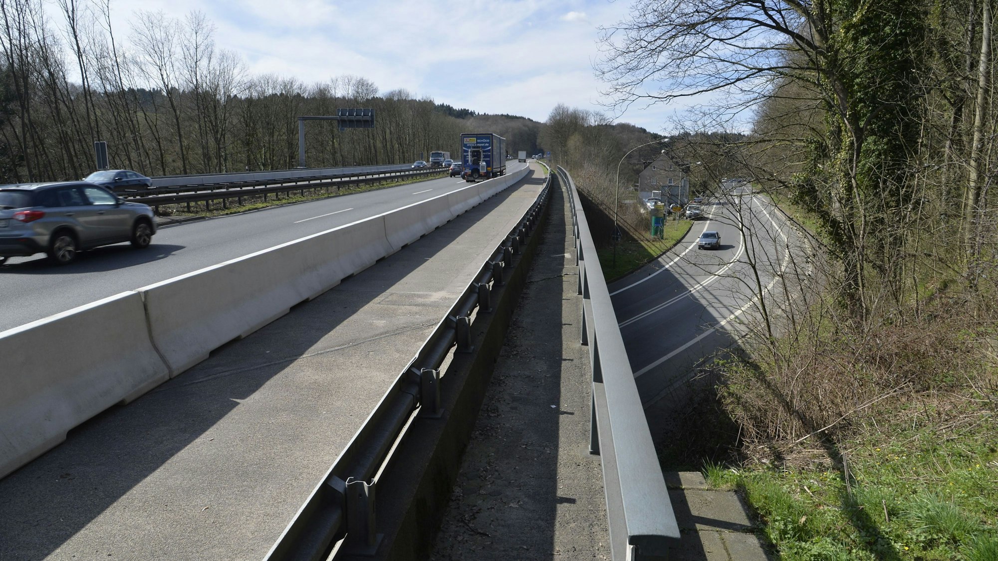 Die A4-Brücke bei Untereschbach soll nach den bisherigen Planungen dieses Jahr abgerissen und neu gebaut werden.