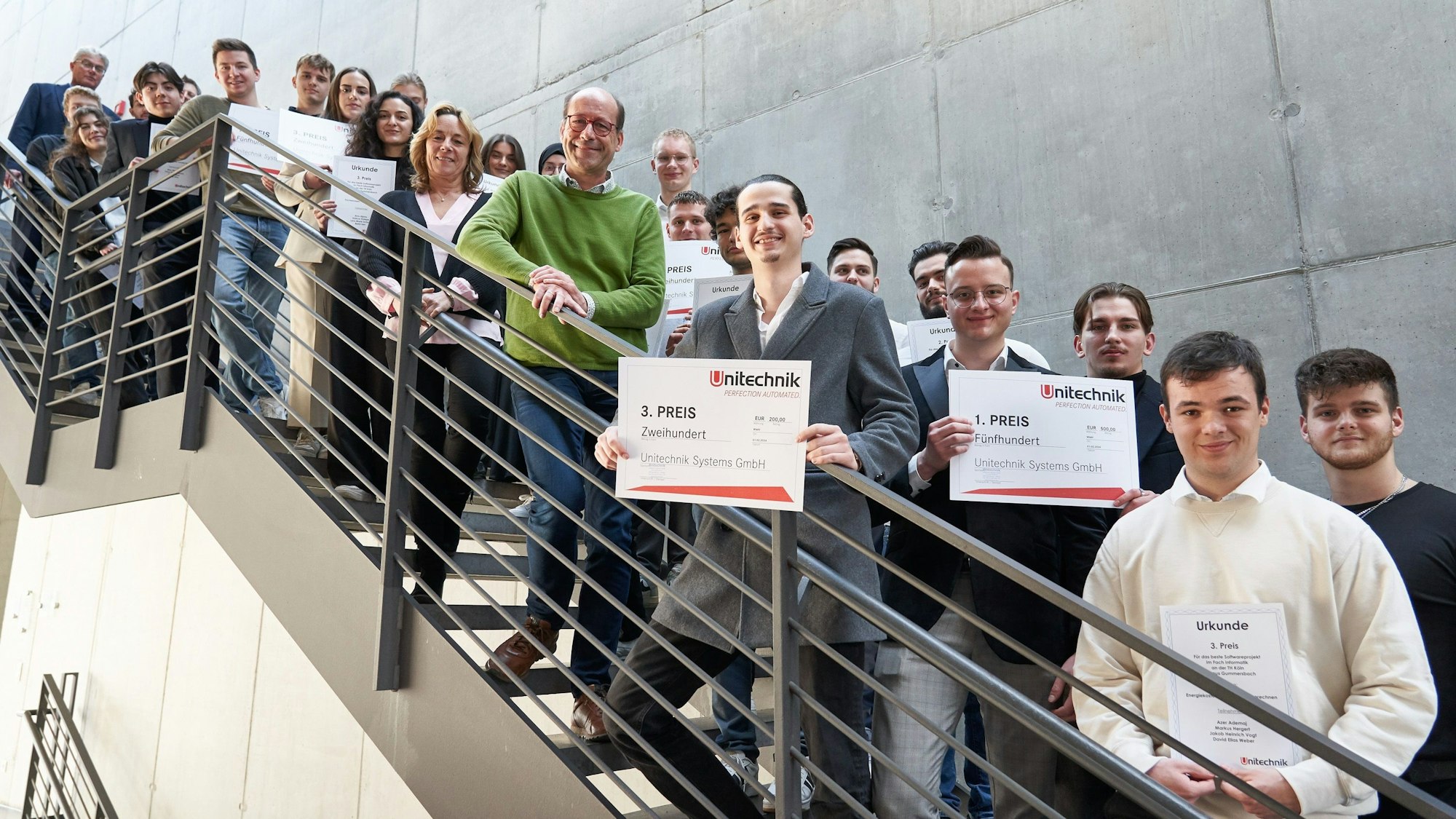 Die Preisträger mit Wolfgang Cieplik von Unitechnik.