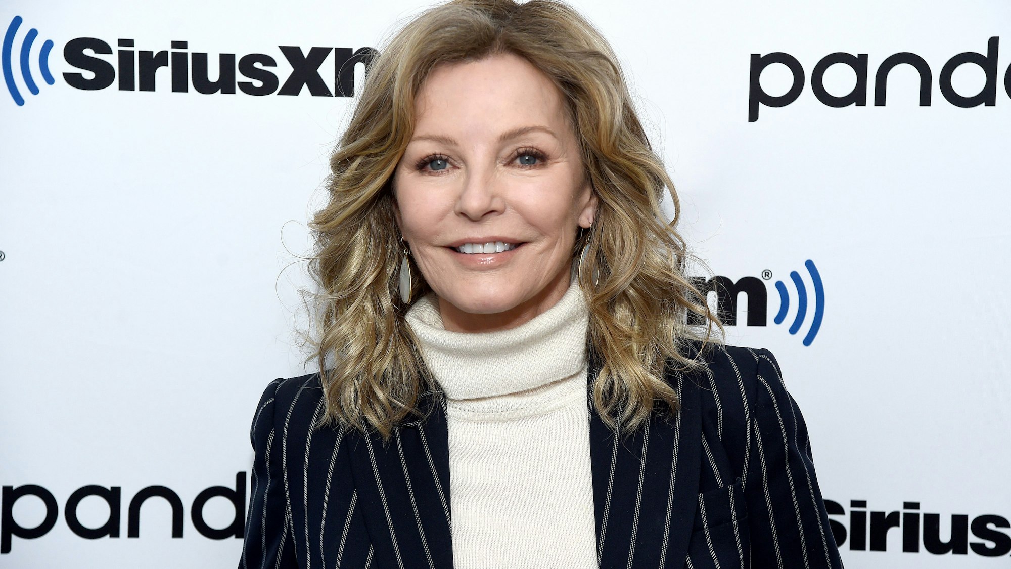 Cheryl Ladd im Studio des Radiosenders SiriusXM im März 2020.