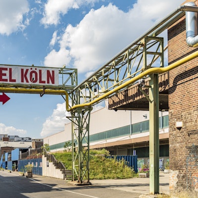 Mittwoch 02.09.2020 Köln Das Schauspiel Köln ist eine traditionelle Schauspielstätte in der Stadt Köln. Es bildet zusammen mit der Oper und weiteren Häusern die Bühnen der Stadt Köln. Das Gebäude befindet sich im Carlswerk im Kölner Stadtteil Mülheim. Gebäude Container Außenansicht. Aufgenommen am: 02.09.2020 Foto: Alexander Roll (Staff)