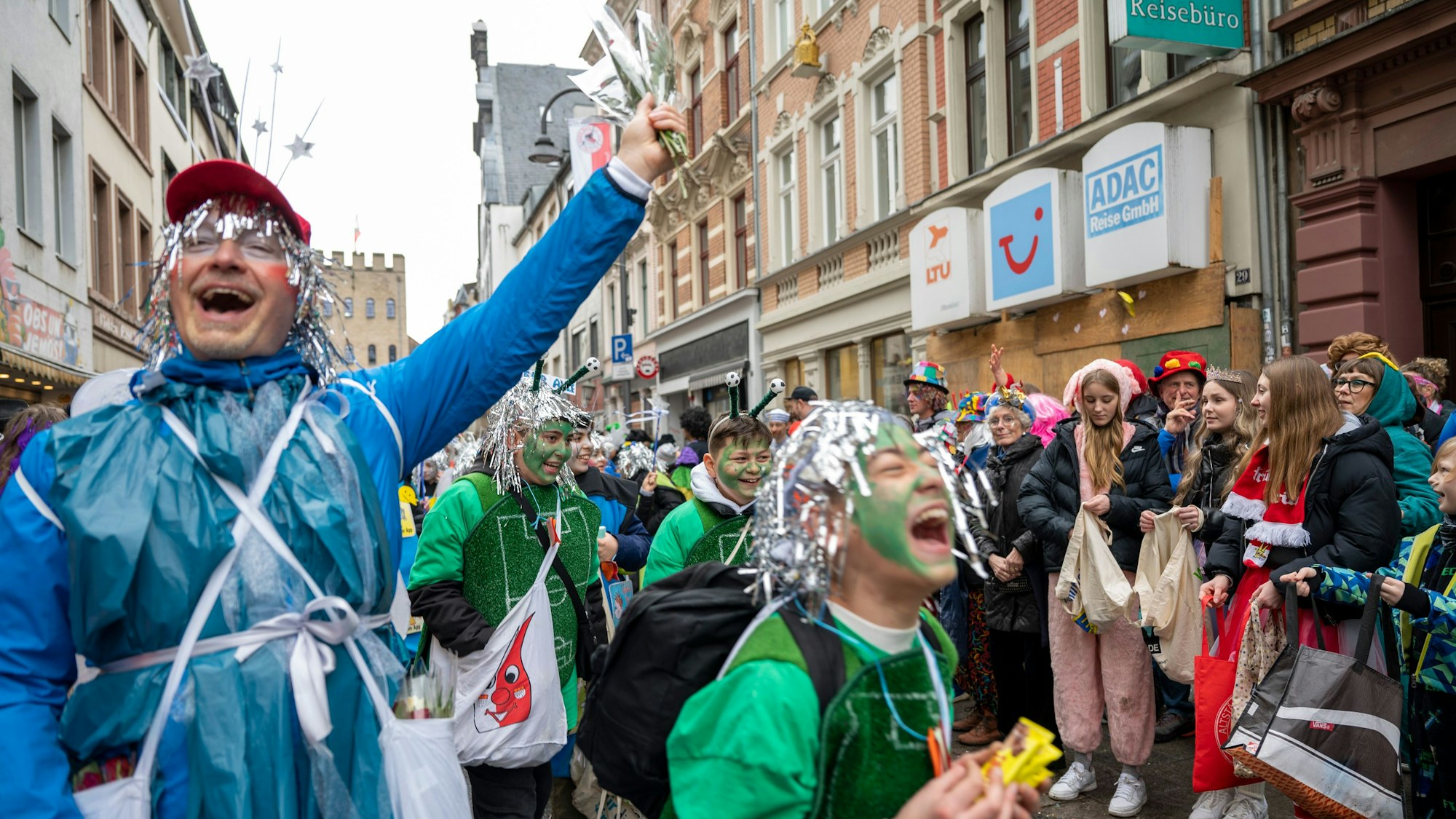 Die Schull- un Veedelszöch sind eine feste Größe im Kölner Karneval.