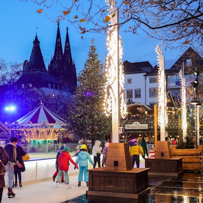Der Weihnachtsmarkt Heinzels Wintermärchen auf dem Heumarkt und dem Alter Markt.