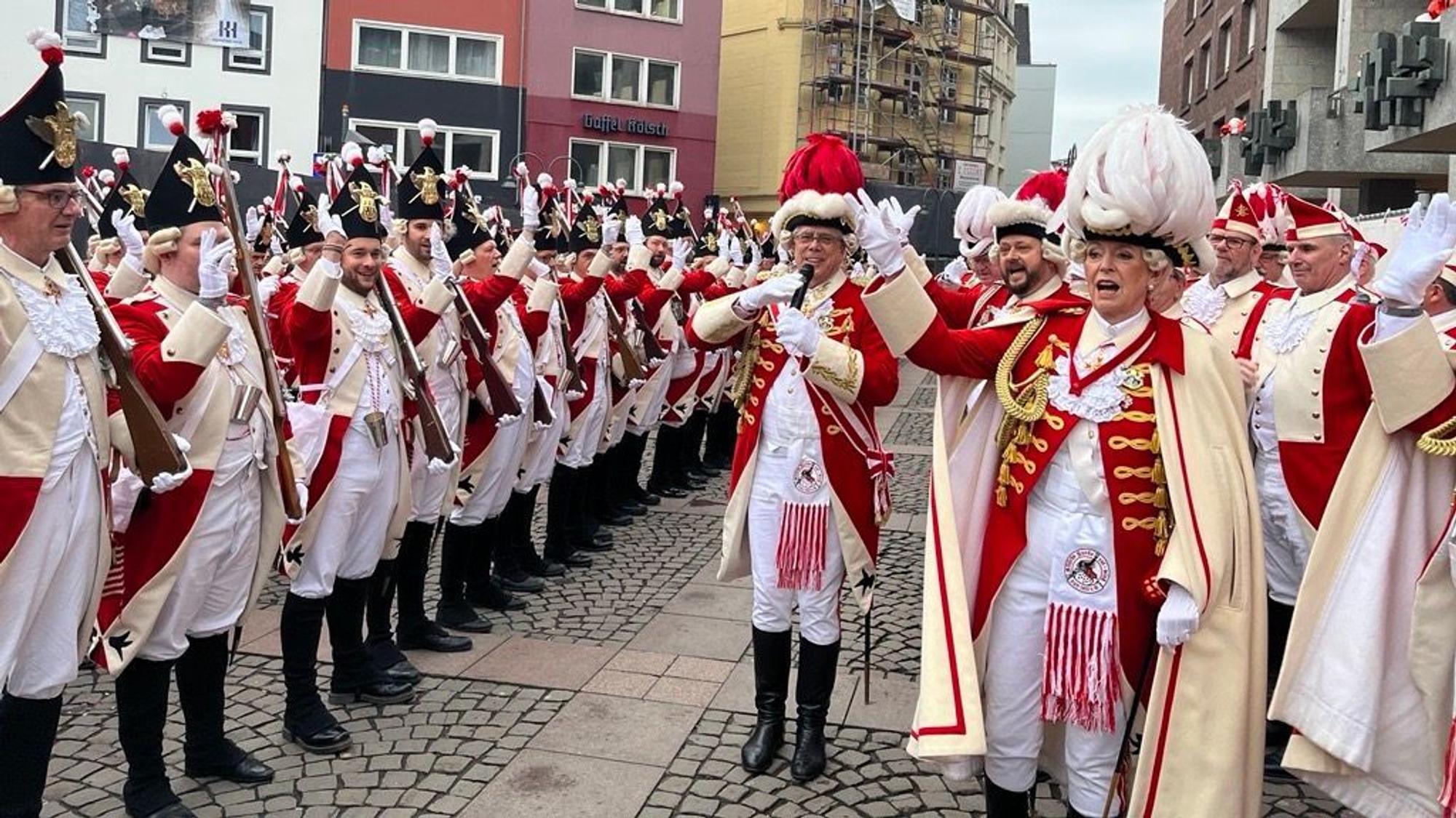 Appell der Roten Funken mit Oberbürgermeisterin Henriette Reker.