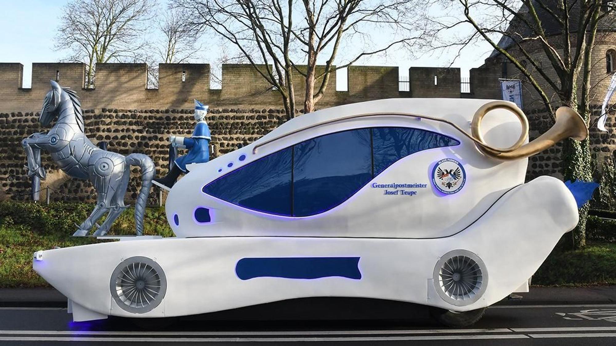 Die futuristische Kutsche der Blauen Funken.
