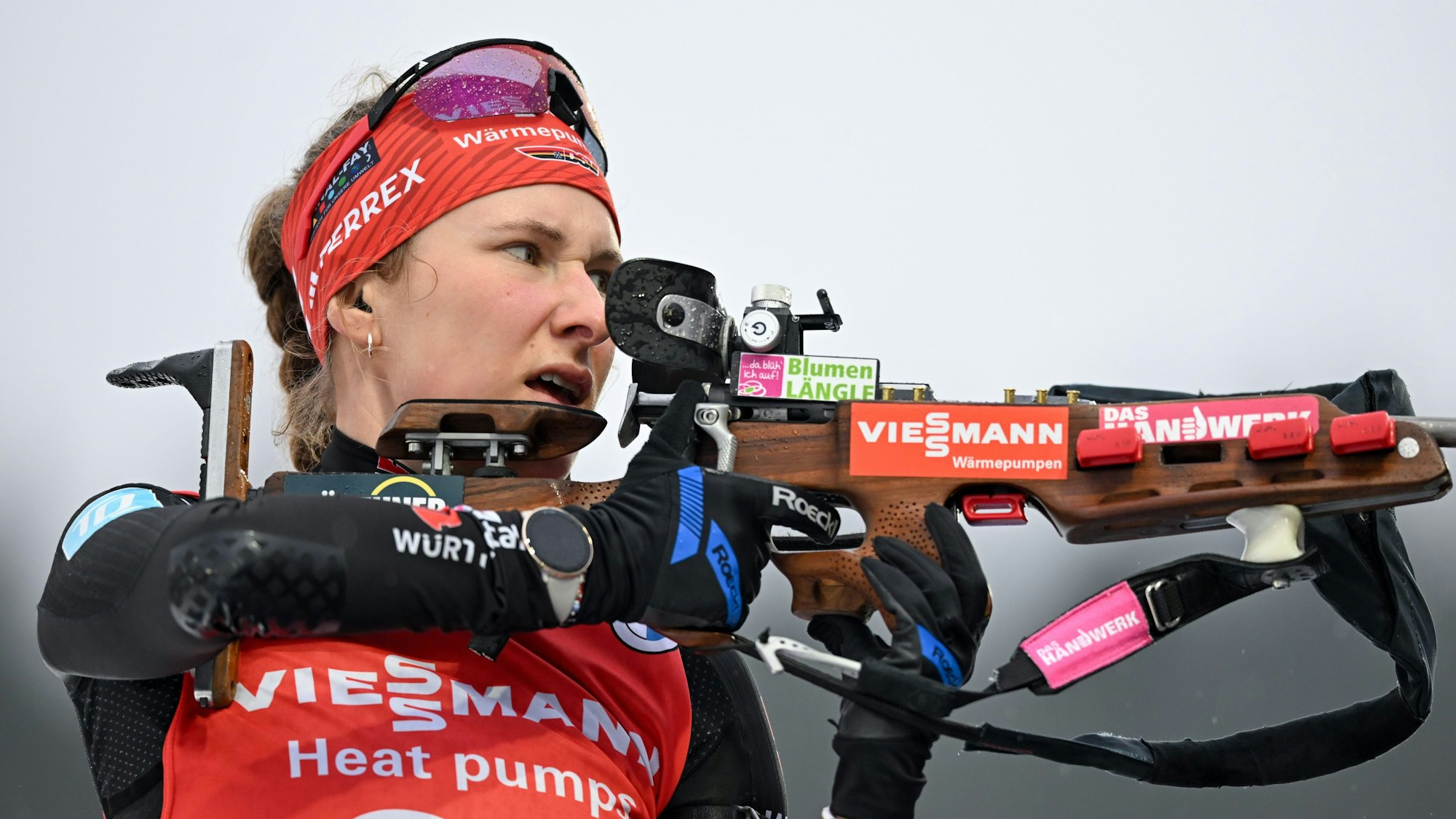 Janina Hettich-Walz aus Deutschland am Schießstand.