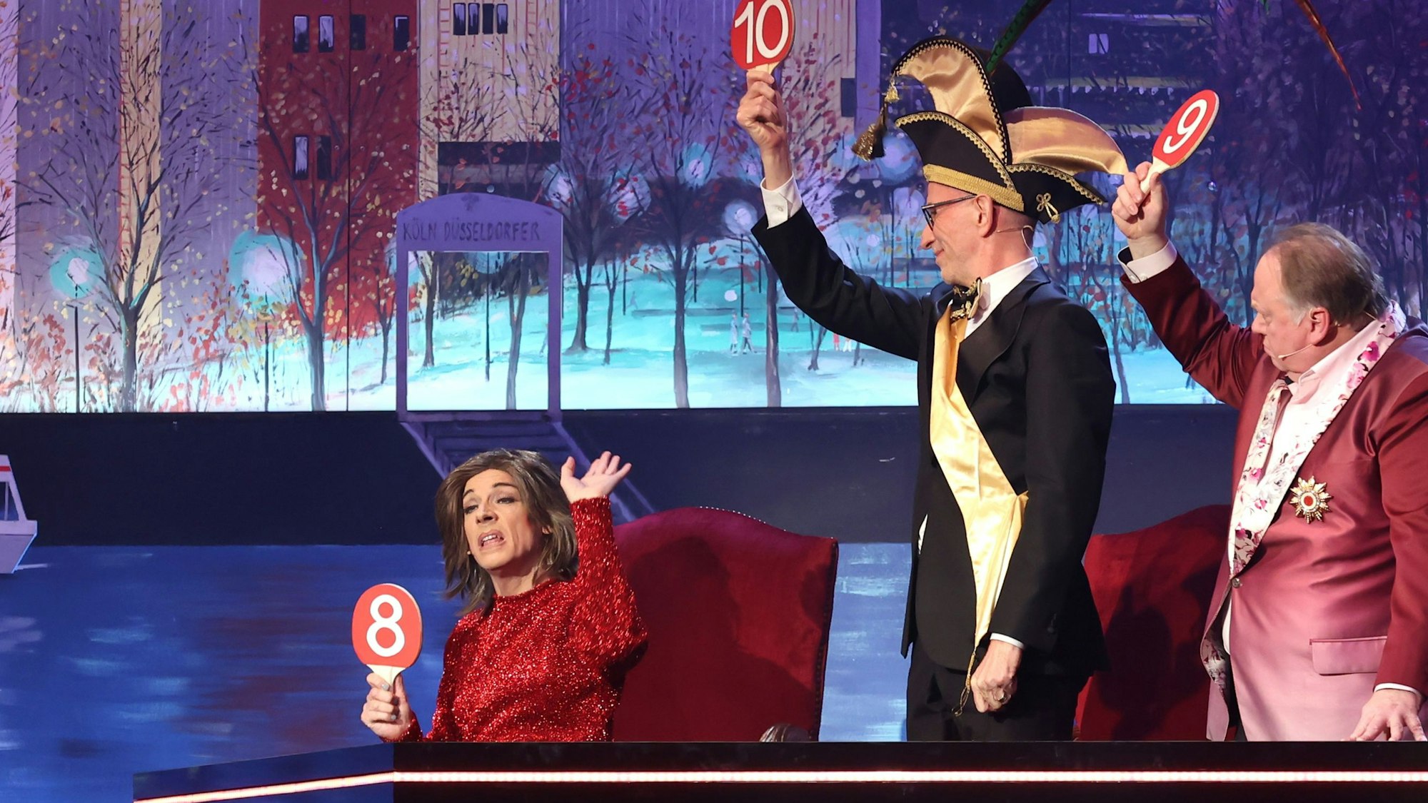 Szenenbild aus der Pripro, das Ensemble des Scala-Theaters bewertet eine Performance.