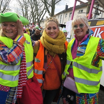 Gute Stimmung beim Veedelszug Humboldt/Gremberg und Kalk 2024