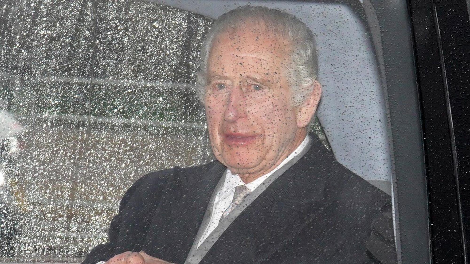 König Charles III. von Großbritannien kehrt nach Bekanntgabe seiner Krebsdiagnose ins Clarence House zurück.