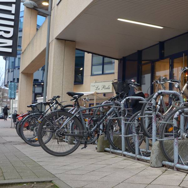 Die Fahrradabstellanlage an der Veybachstraße.