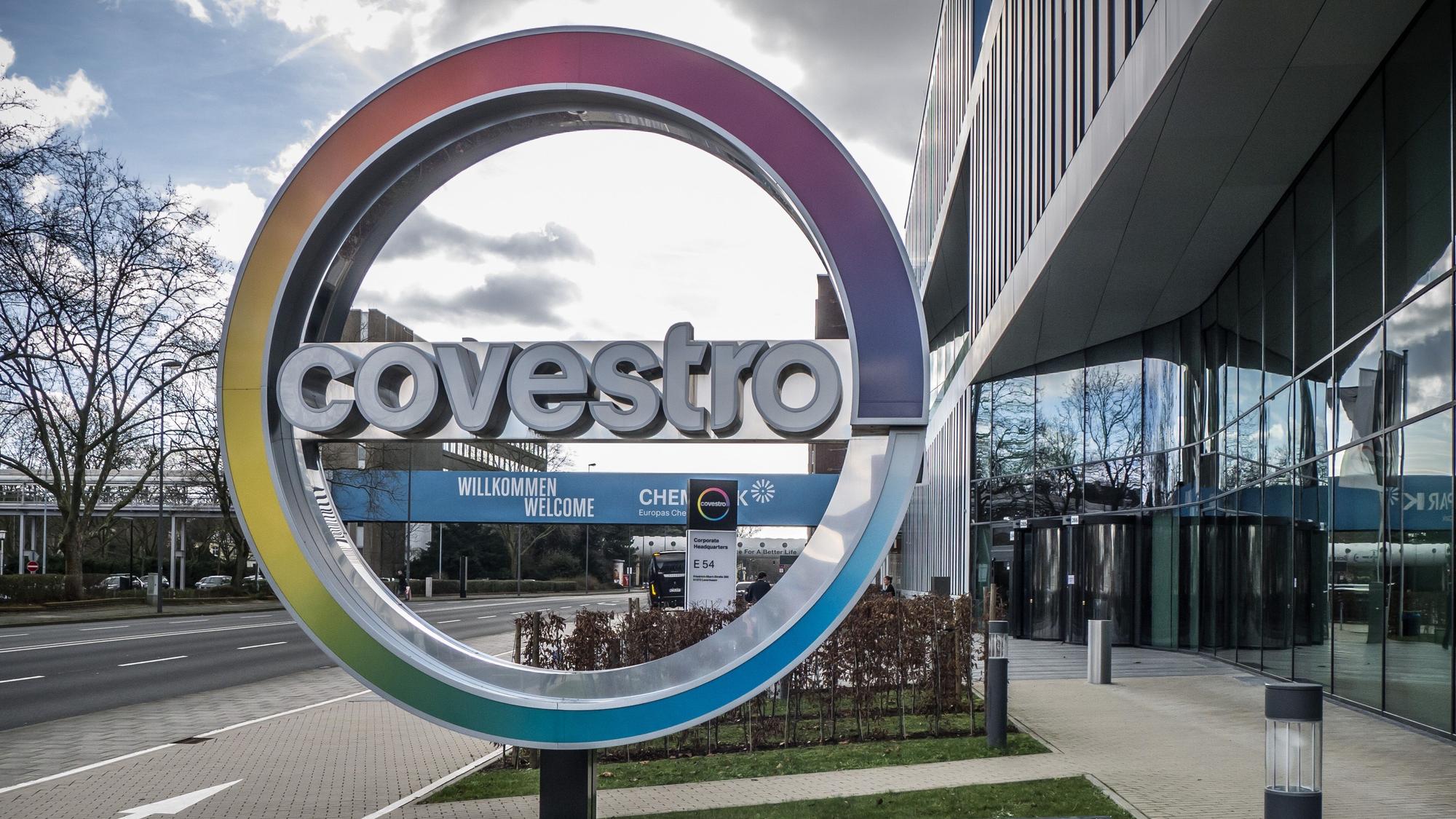 Das Covestro-Hauptquartier an der B 8