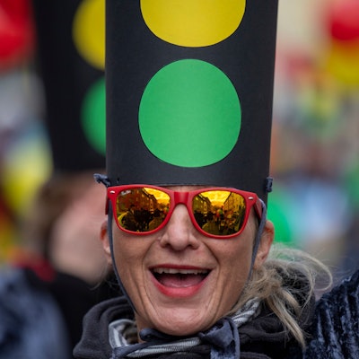 Verkehrslastig ging es zu beim Veedelszoch in Deutz.