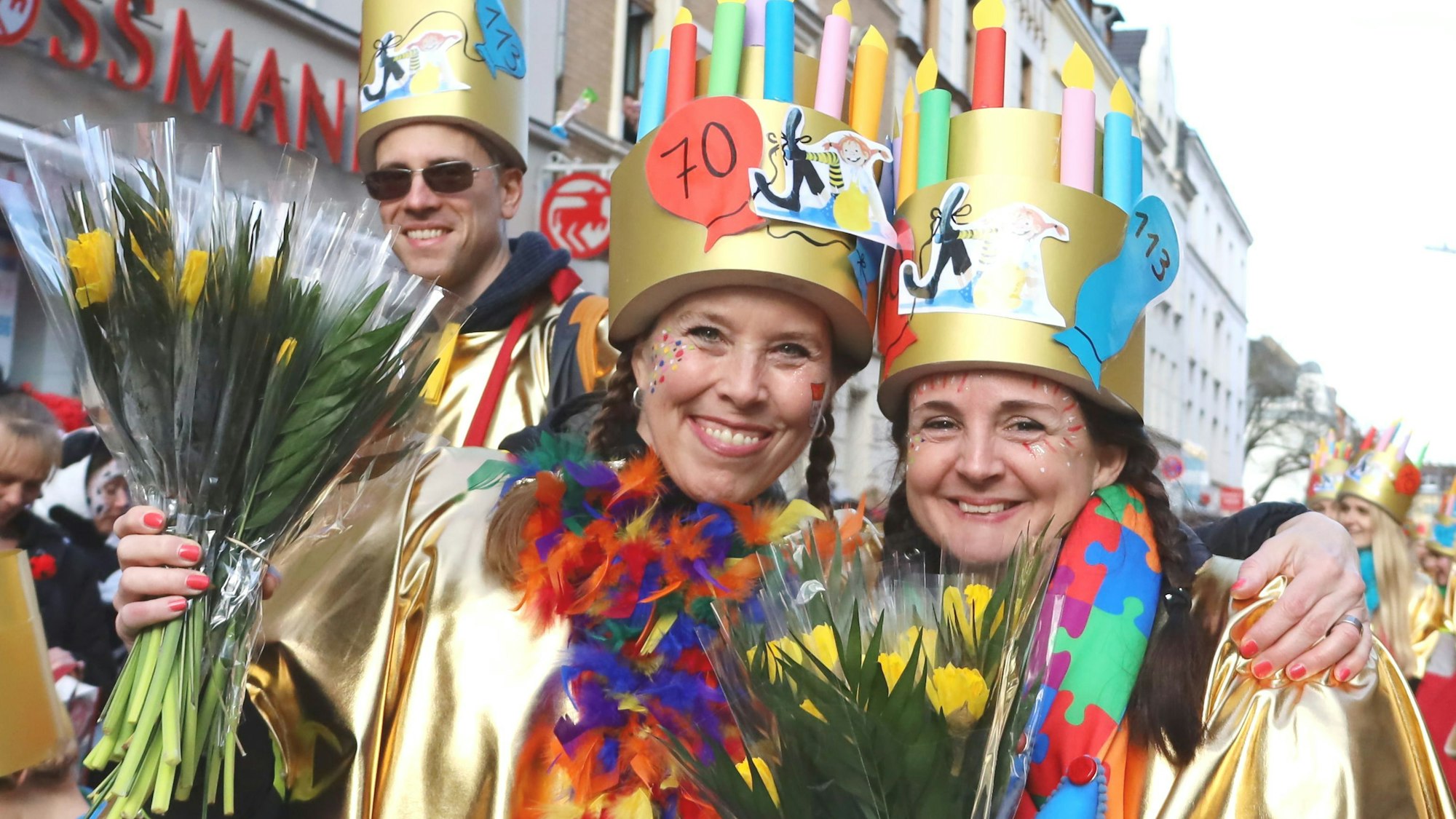 Einer der größten Veedelszüge in Köln: der Veedelszug am Dienstag in Ehrenfeld