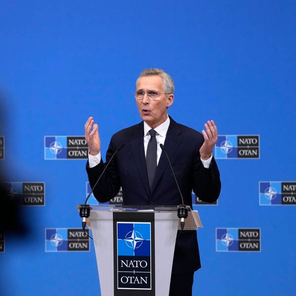 Jens Stoltenberg, Nato-Generalsekretär, spricht bei einer Pressekonferenz vor einem Treffen der Nato-Verteidigungsminister im Nato-Hauptquartier.