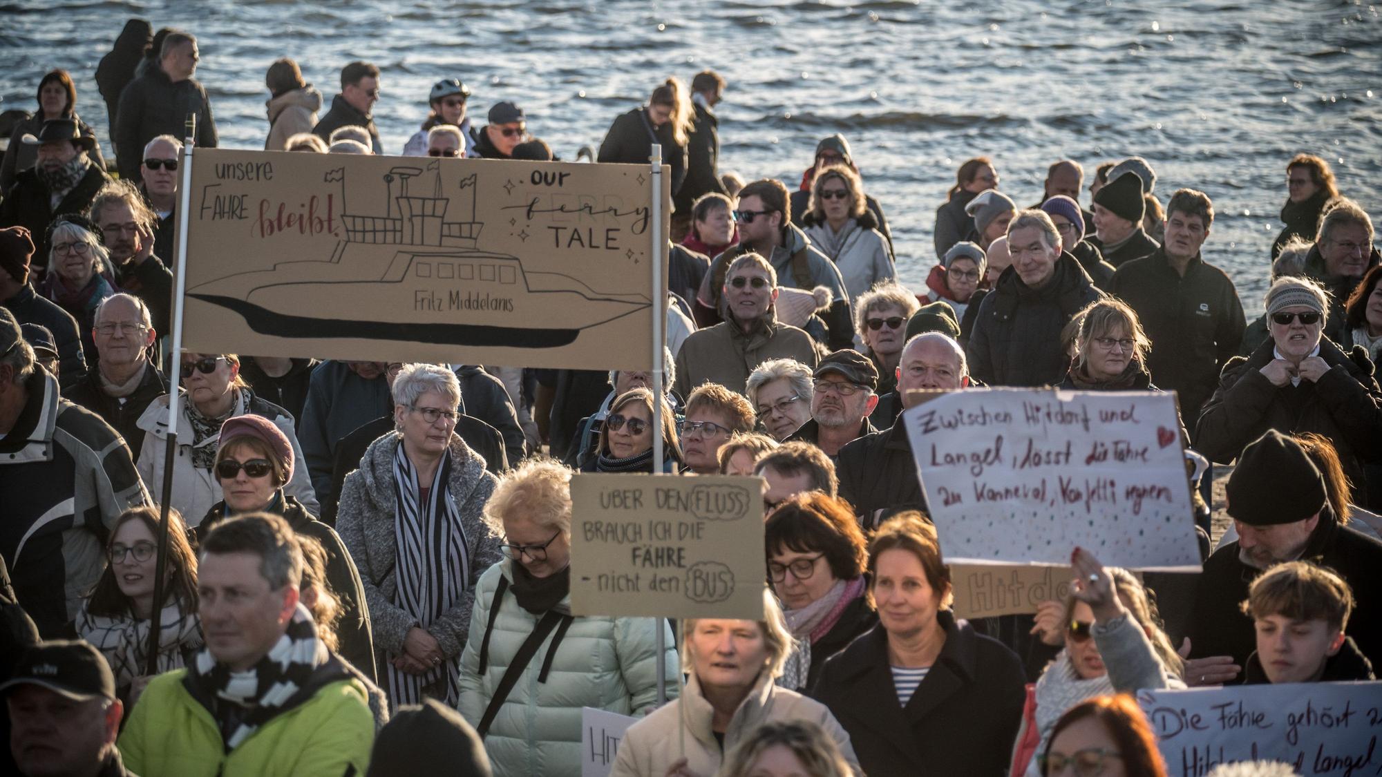 Zur Protestveranstaltung waren im Januar Hunderte nach Hitdorf gekommen.