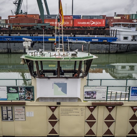 Die „Fritz Middelanis“ liegt im Niehler Hafen.