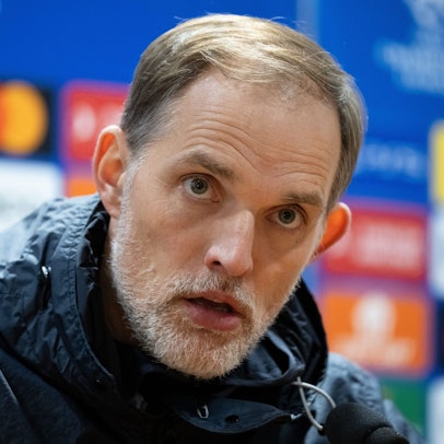 Trainer Thomas Tuchel von München nimmt nach dem Spiel an einer Pressekonferenz teil.
